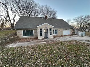 2019 N Hines Rd, Independence, MO 64058