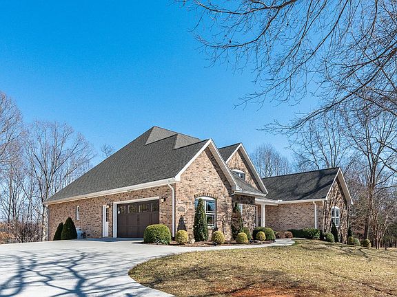 4th image of 1140 Riley Run Rd