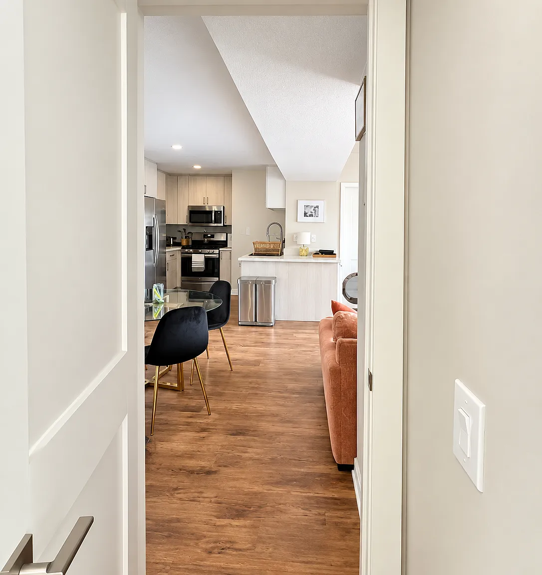 Studio, 950 sqft, $2,000 — Photo 2