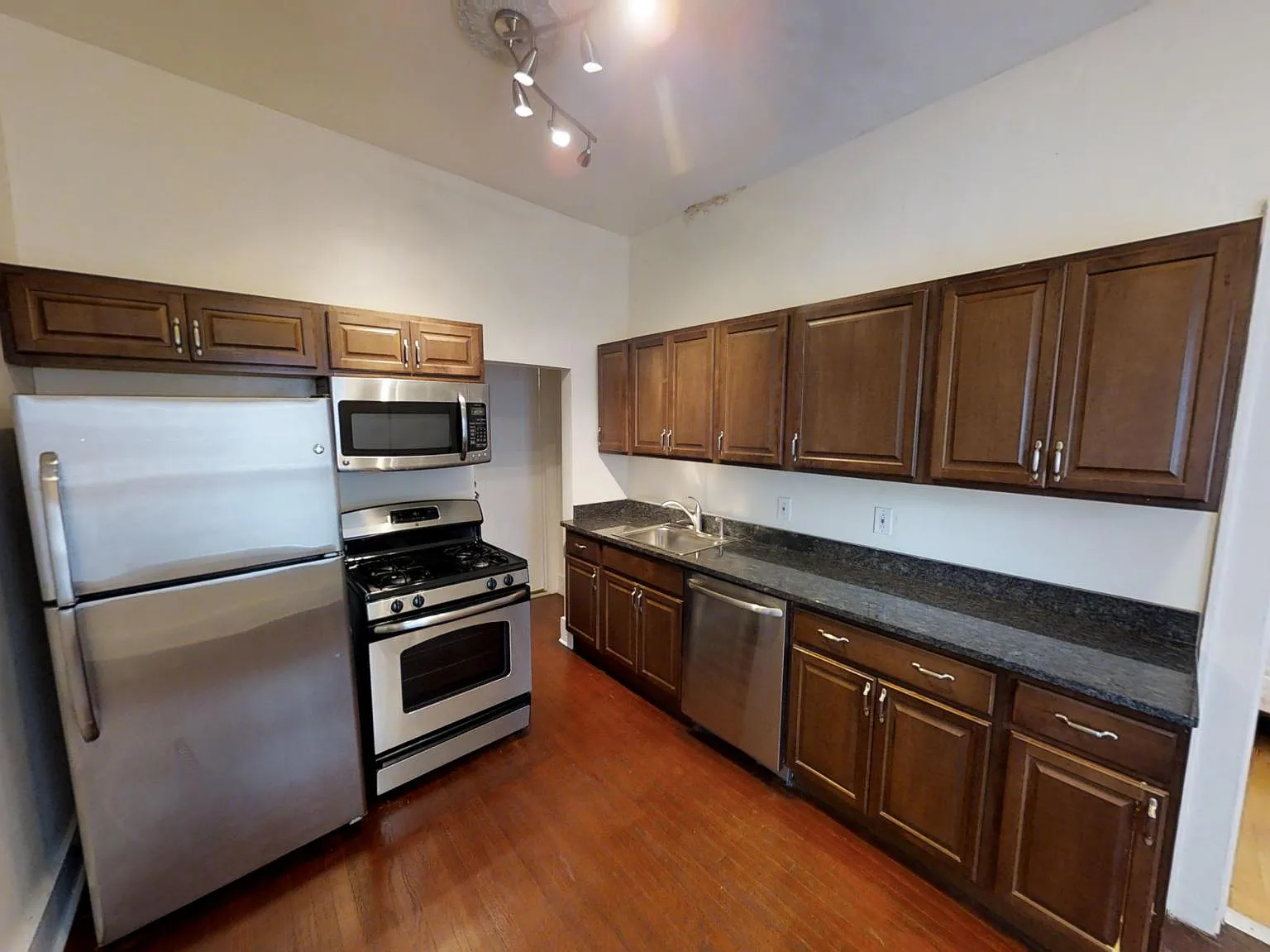 1 bed, $1,400 — Photo 3