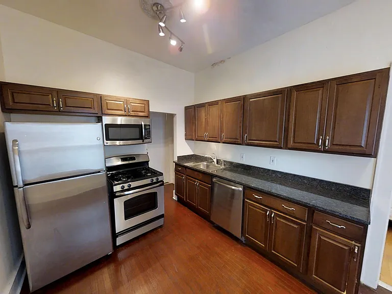 1929 E Genesee St #1 — Photo 3
