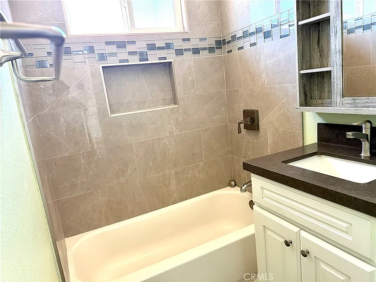 8709 Lyndora St #D — Photo 3