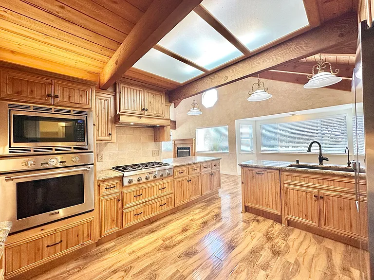 2573 Gum Tree Ln — Photo 16