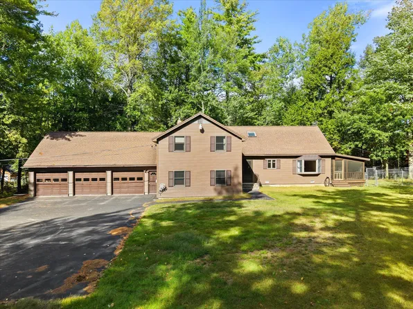 487 Main Road, Milford, ME 04461