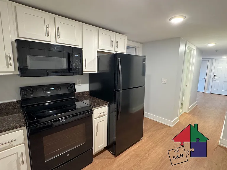 166 N Winooski Ave — Photo 14