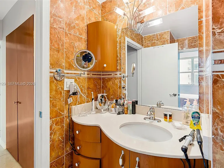 1400 S Ocean Dr #802 — Photo 23