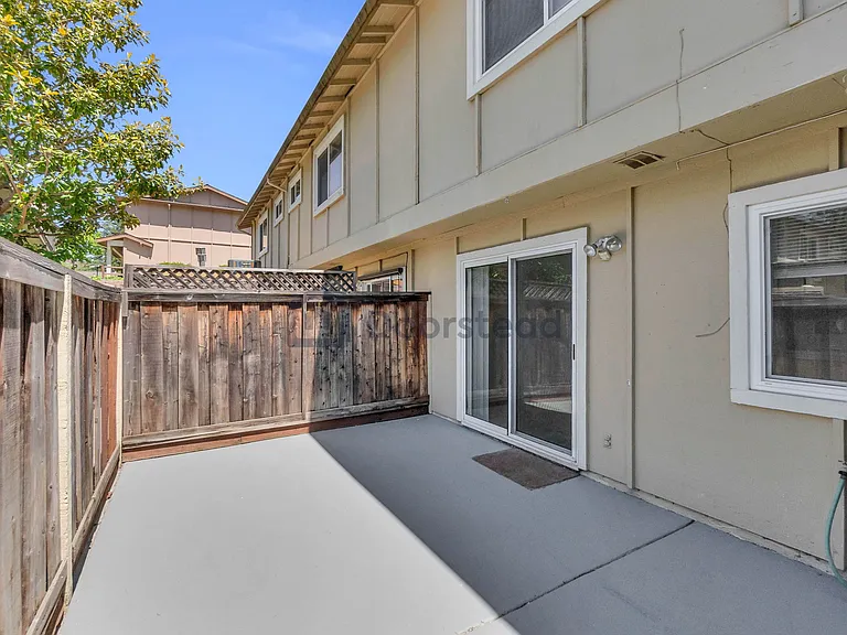 58 Fountainhead Ct — Photo 23