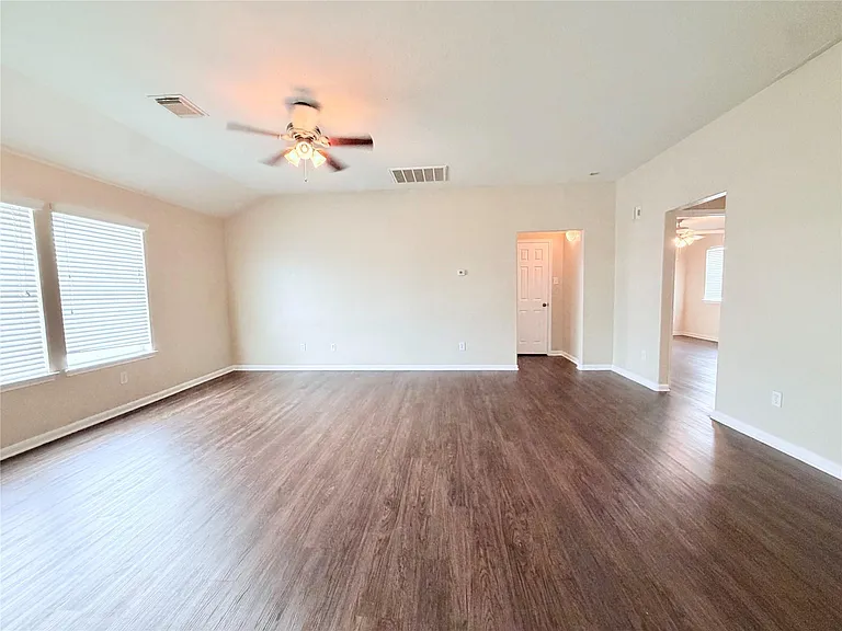 7403 Bering Landing Dr — Photo 34