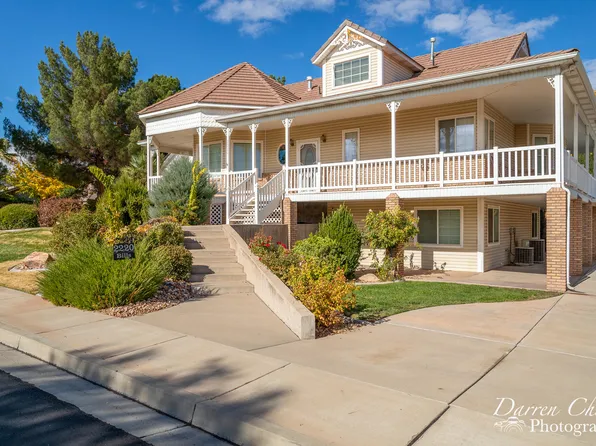 2220 W Pearl Rose Ln, Santa Clara, UT 84765