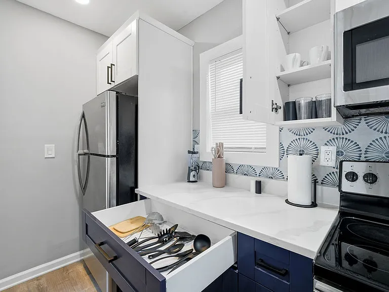 1114 Oakland Dr SW #B — Photo 11