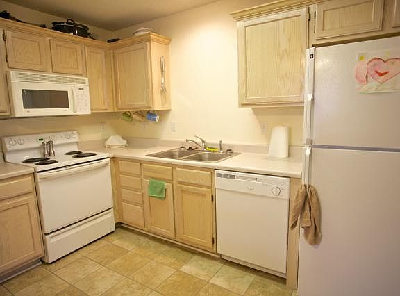 5th image of 1320 SE Norwood Dr