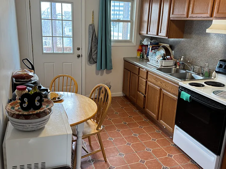 96 Morris St #2 — Photo 11