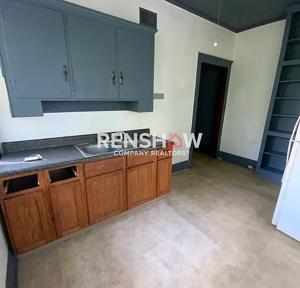 704 Finley St #4 — Photo 9