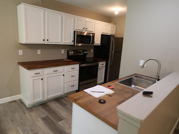 5th image of 2428 Deerfield Blvd #1