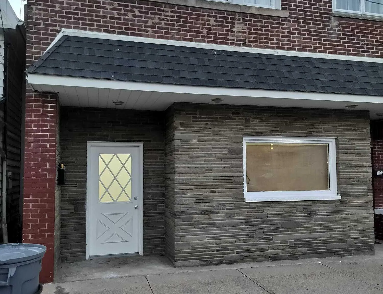 3 bed, 1.0 bath, 3500 sqft, $1,350 — Photo 3