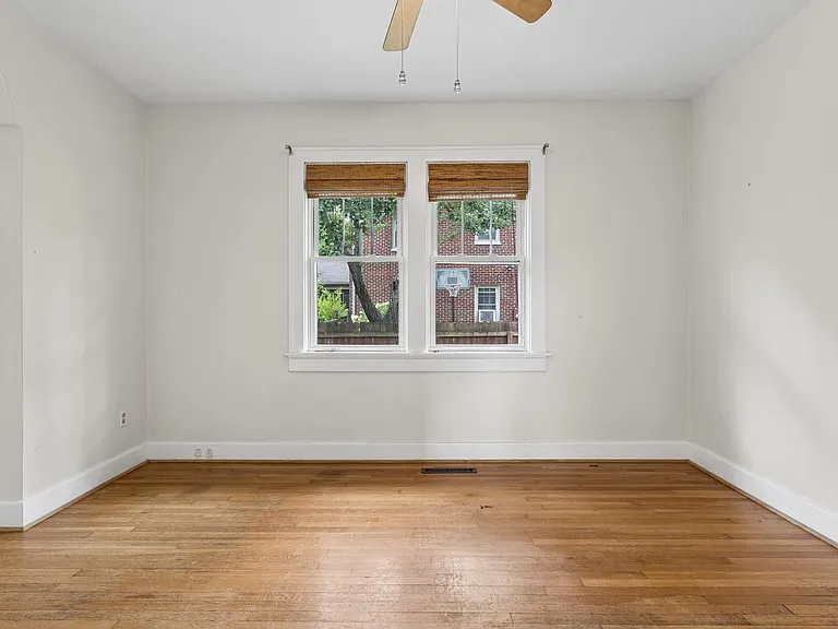 7 Willoughby Pl — Photo 10