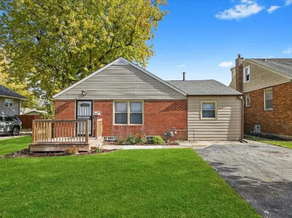 113 N Rebecca St, Glenwood, IL 60425