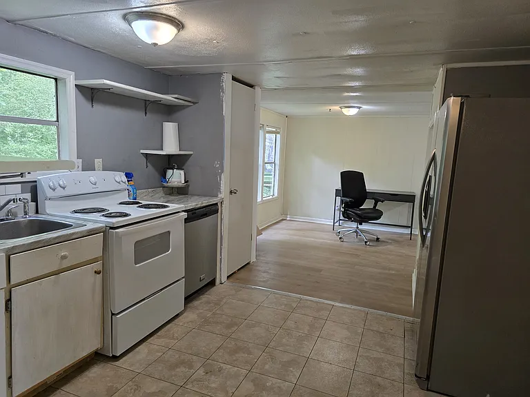 6550 Evans Dr — Photo 16