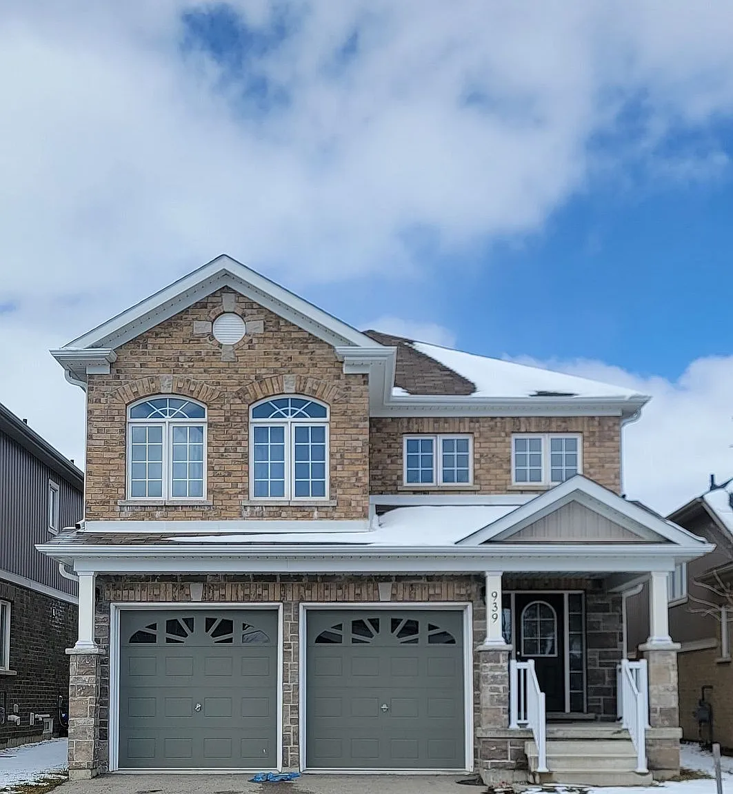 4 bed, $2,800 — Photo 1