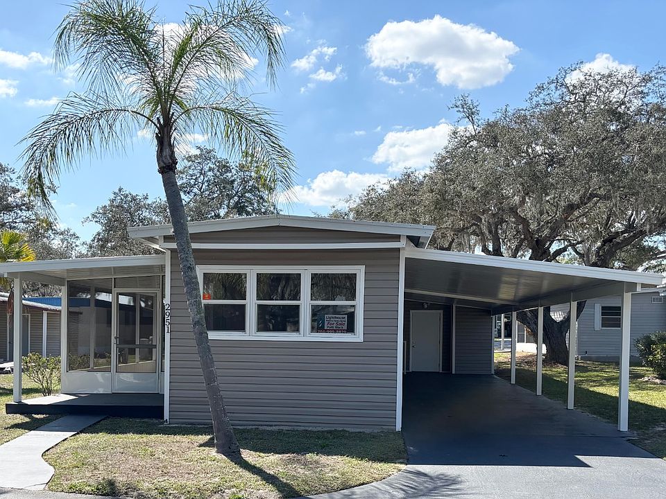 1st image of 2951 Vine Ln