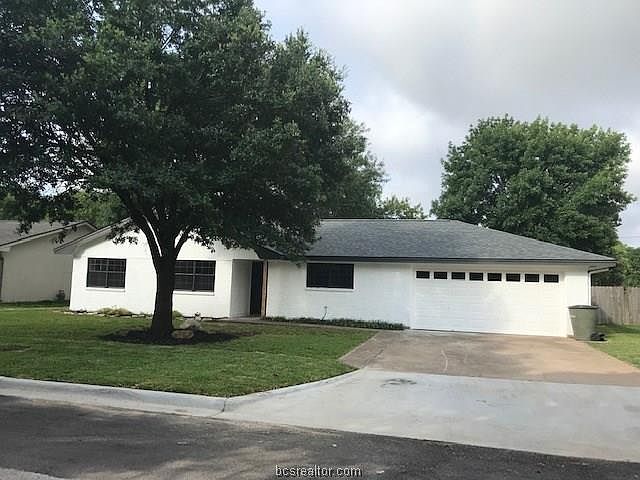 1st image of 1106 Forest Glen Ct