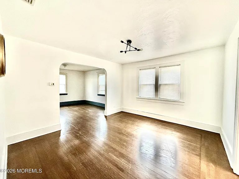 140 Wall St #1 — Photo 8