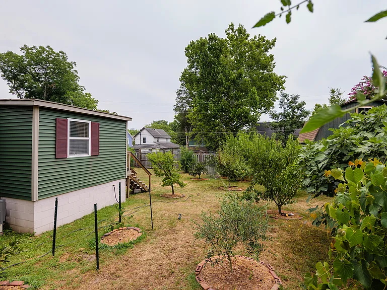 319 Oliver St — Photo 57