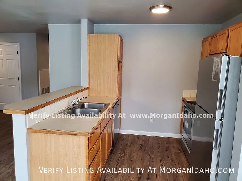 3 bed, 1113 sqft, $1,600 — Photo 4