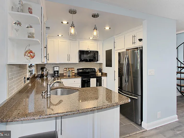 3043 S Columbus St #C1 — Photo 13
