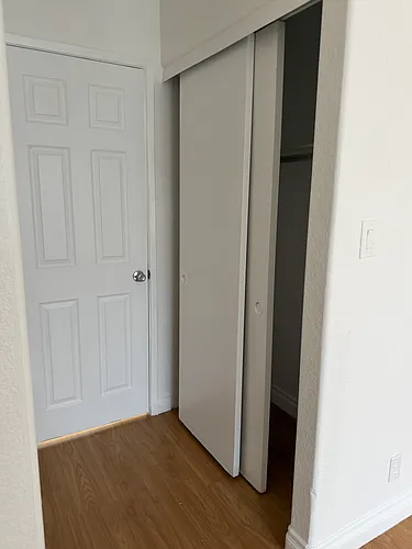 5076 S Rainbow Blvd #202 Photo 1