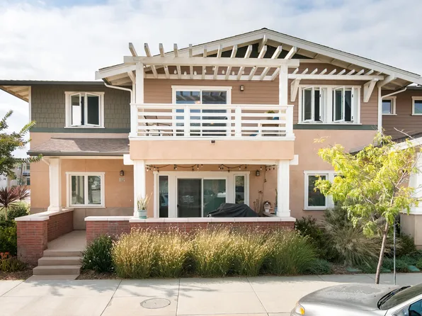 11121 Snapdragon St Unit 101, Ventura, CA 93003