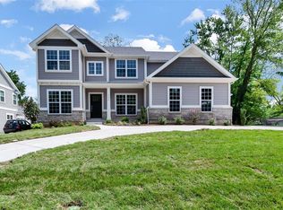 906 N Woodlawn Ave, Saint Louis, MO 63122