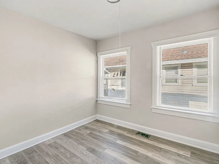 5713 Brooklyn Ave — Photo 4