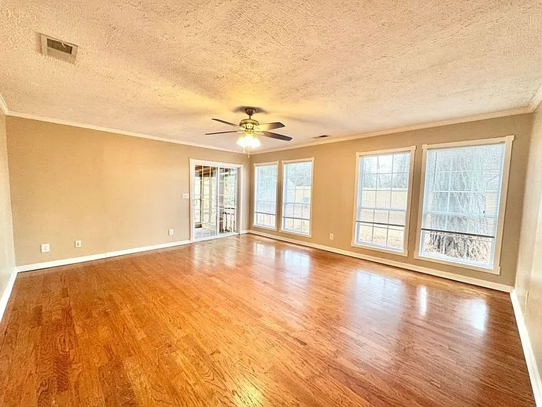 119 Turnbuckle Ct — Photo 5