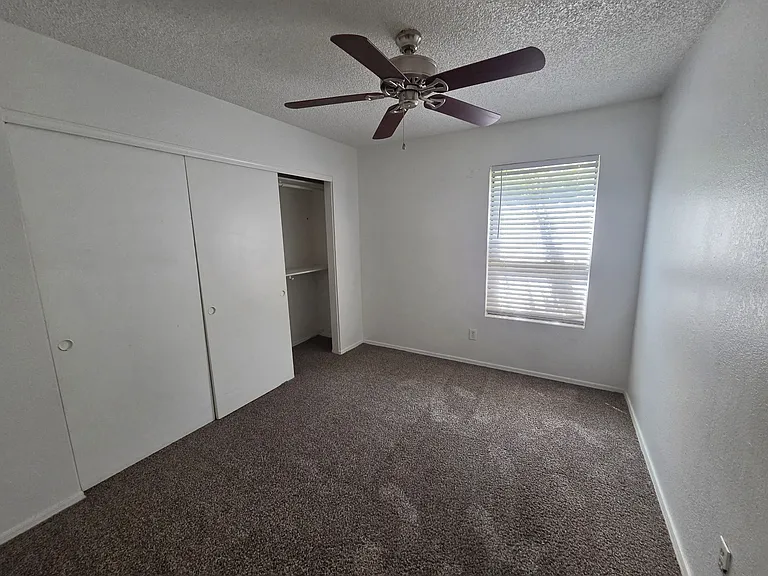 8728 W John Cabot Rd — Photo 13
