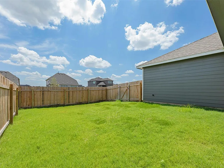 512 Clearlake Dr — Photo 33