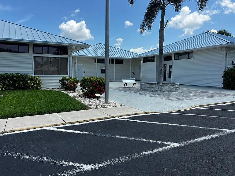 3018 Sail Pointe Cir #4-B — Photo 40