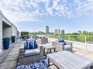 169 St George, Toronto, ON M5R 2M4