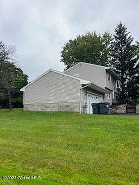 4th image of 27 Suncrest Drive