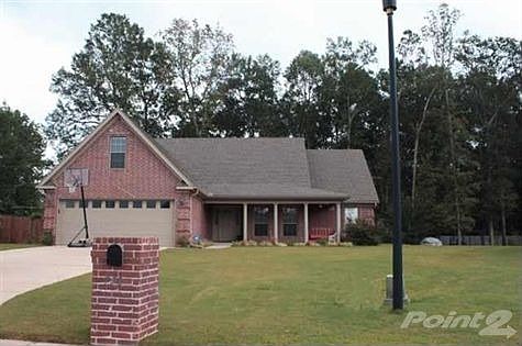 1st image of 790 Jamestown Cir