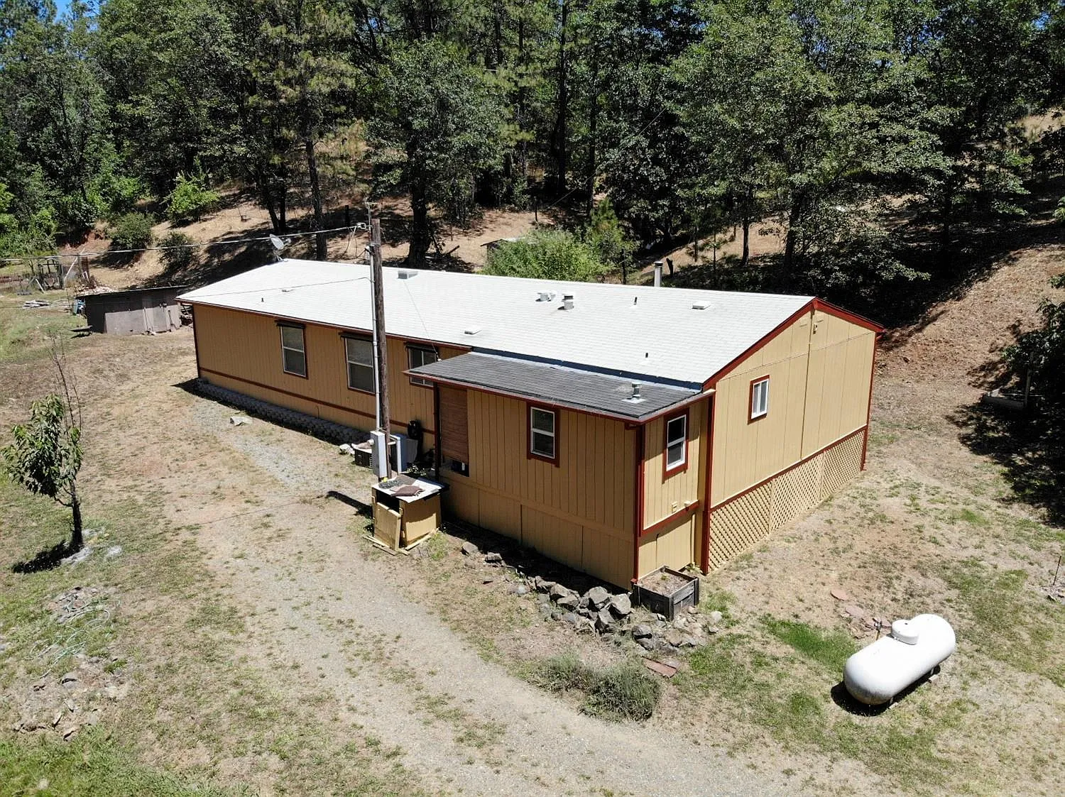 14577 Indiana School Rd photo 1