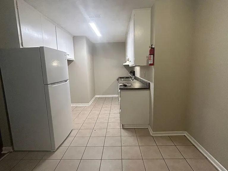 311/313 Jockey Club Dr — Photo 3