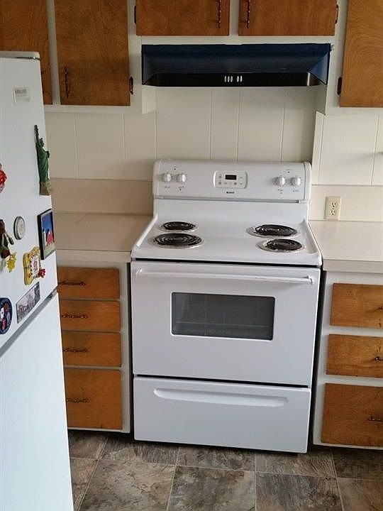 2nd image of 709 Sanford Ave