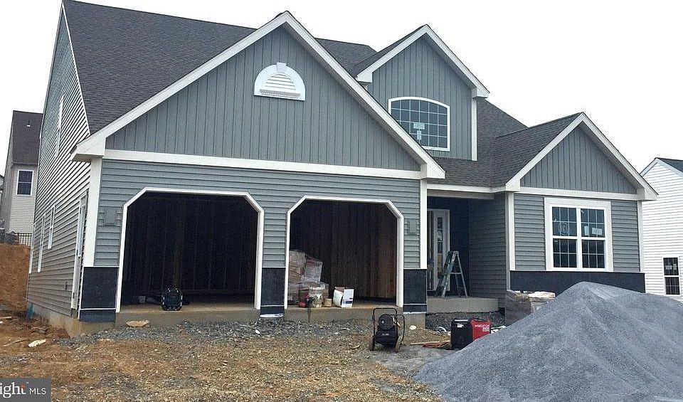 2nd image of 1010 Helm Ln Lot 161