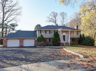 8 Glen Ct, Hawthorne, NJ 07506