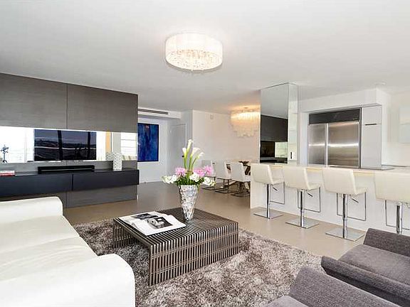 2nd image of 18081 Biscayne Blvd #9014