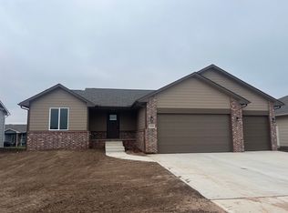 2310 S Liberty Cir, Wichita, KS 67235