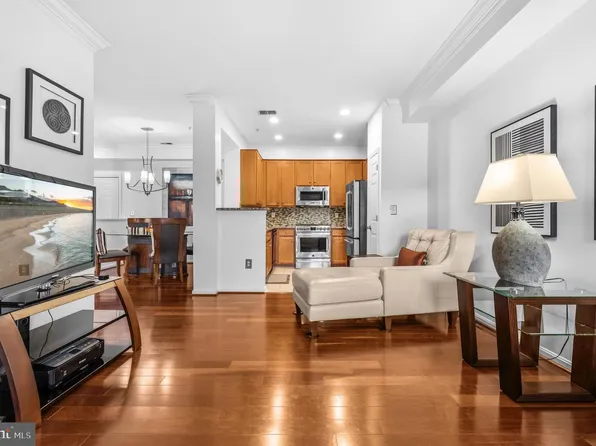 4854 Eisenhower Ave Unit 451, Alexandria, VA 22304