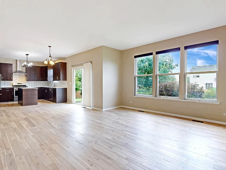 2437 Sir Barton Ln — Photo 12