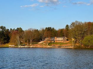 649 N Riverhills Rd, Kingsford, MI 49802